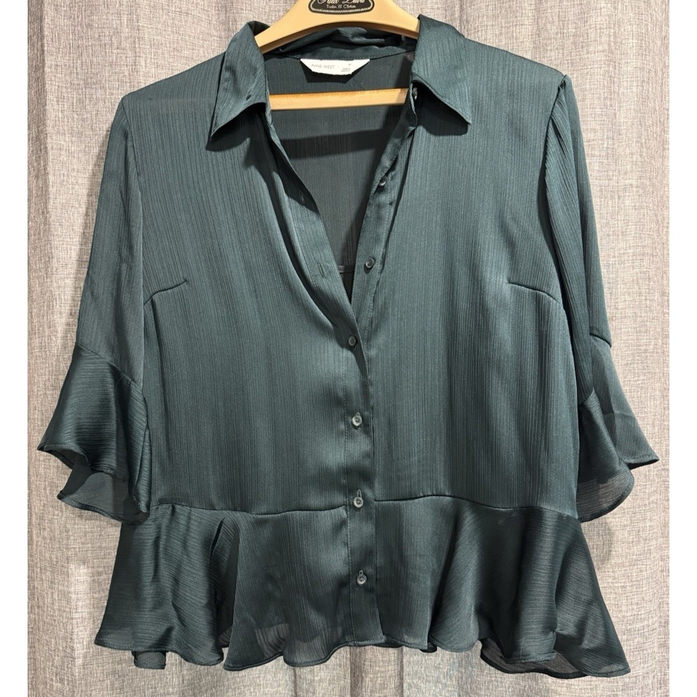 Nine West Woman's Size Medium Green Button Down Blouse Built in Tank Ruffle NWT